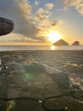 Load image into Gallery viewer, Kaia top | Noir