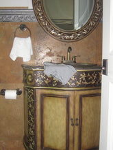 Load image into Gallery viewer, Polly short | Stripe